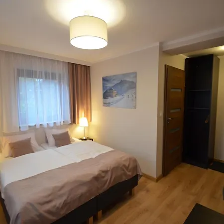 Premium בית הארחה